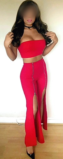 Monique, eine Augenweide für jeden Anlass.